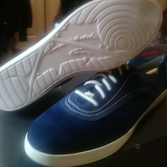 New Tommy Bahamas women mocassins - Picture 2 of 3